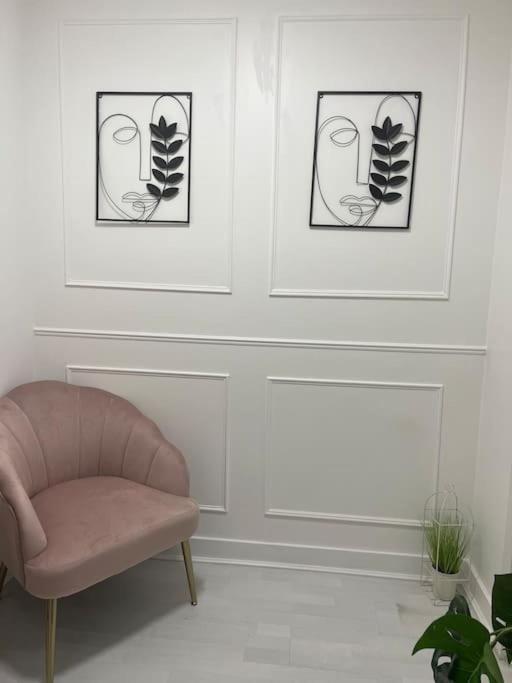 Spacious One Bedroom Ft In King's Cross Apartment *