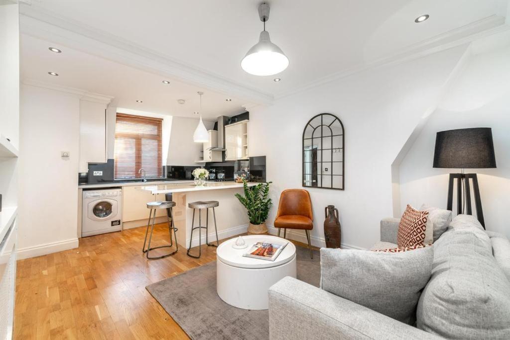 Kensington High Street Flat 2 Bedroom Appartamento *