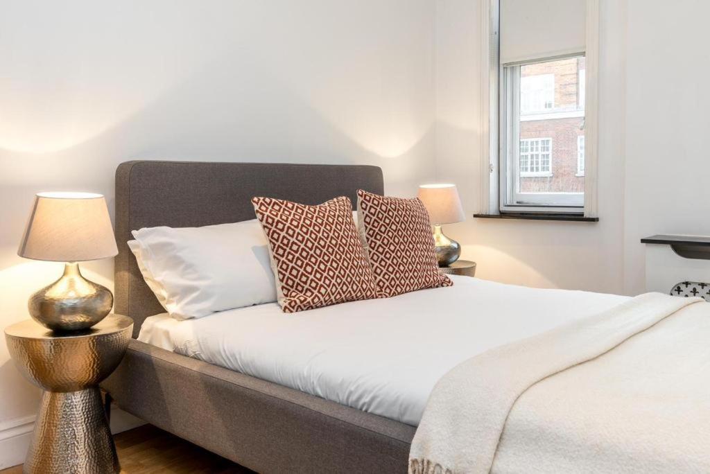 Appartamento Kensington High Street Flat 2 Bedroom *