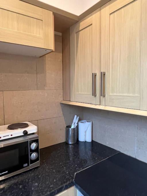 001- Lovely 3-bedroom Very Close To Oxford Street Lägenhet *