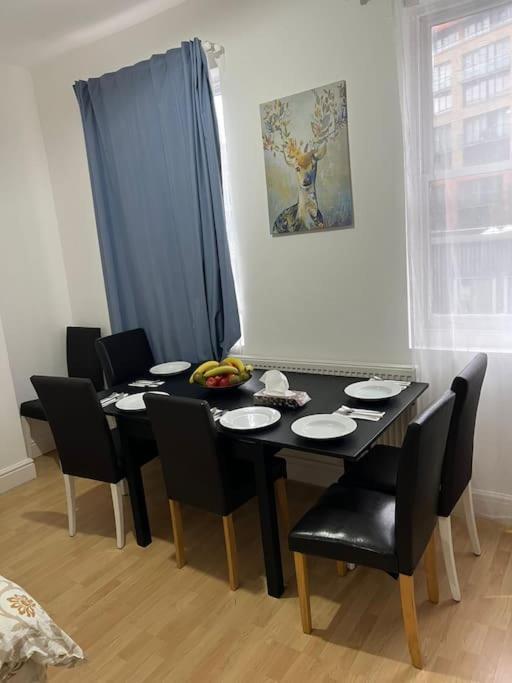 Lägenhet 001- Lovely 3-bedroom Very Close To Oxford Street *