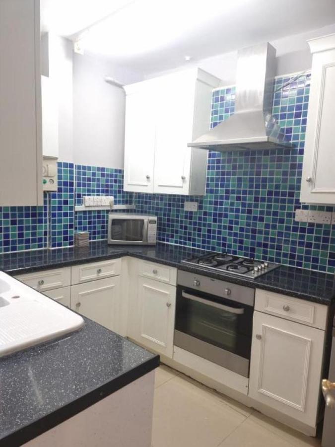 Beautiful 2 Bedroom Flat In Frampton Street Leilighet London