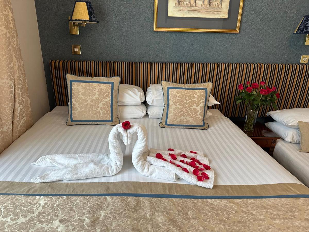London Lodge Hotel 3*