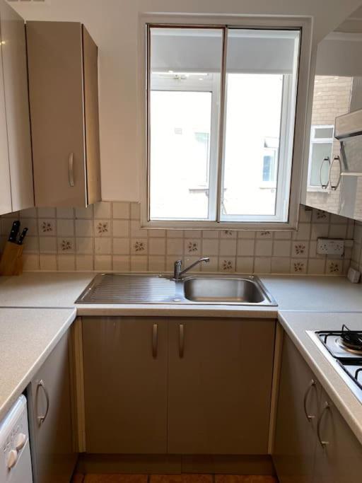018- Premium Location Regent Park Radley House Appartement