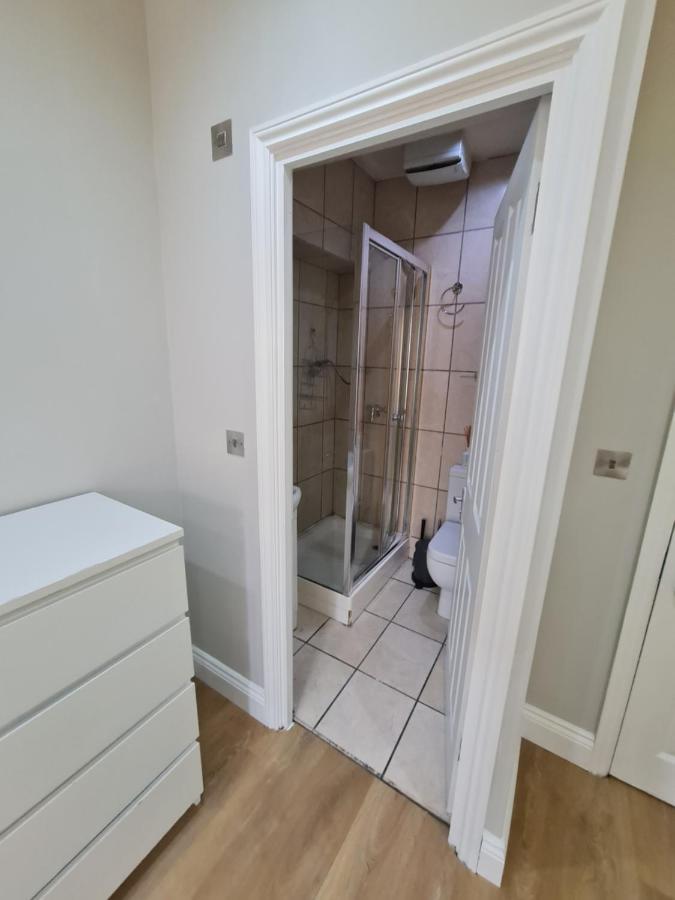Lovely En-suite Bedroom R7 Lejlighed