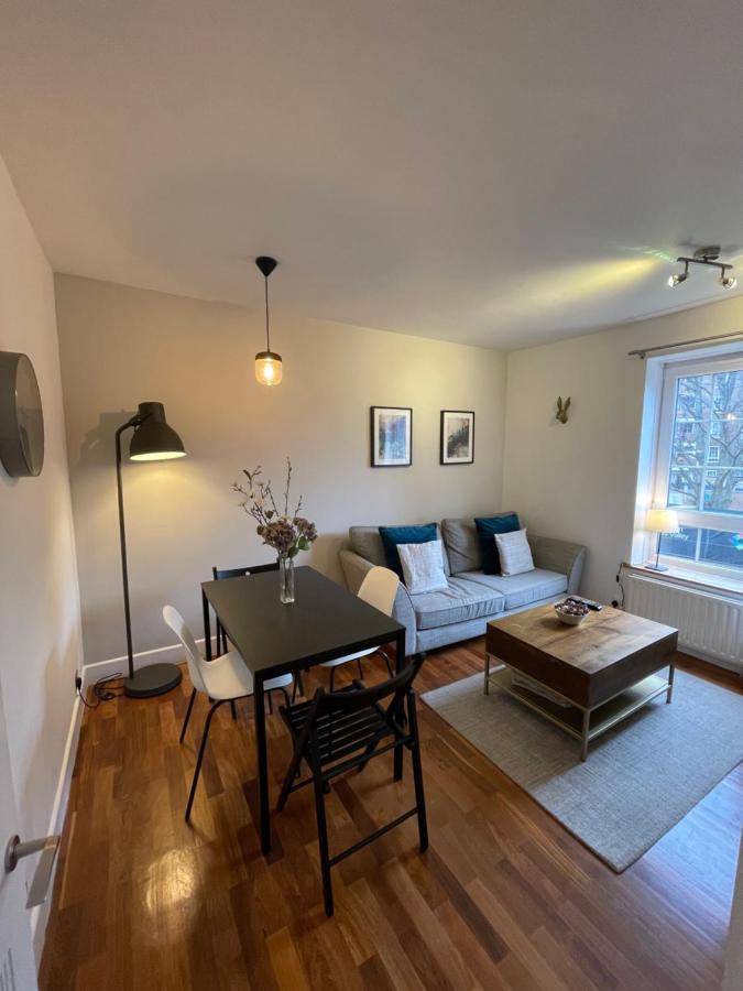 Spacious Flat Opposite The Oval Appartamento