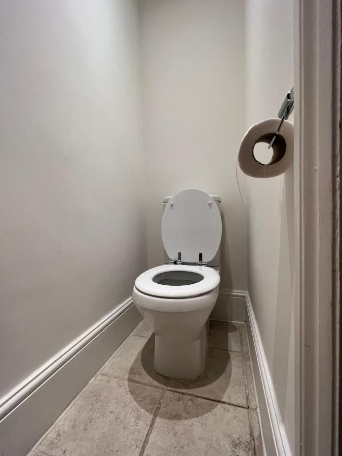 Lovely 2-bedroom Victorian Flats London
