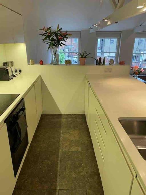 Beautiful Kensington Flat Apartment *