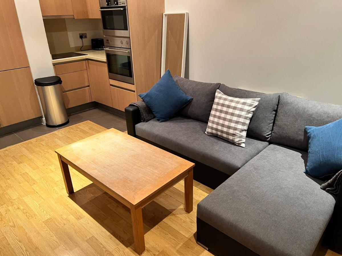 Stunning 2 Bed Flat! Centrally Located In London, Uk! Lägenhet