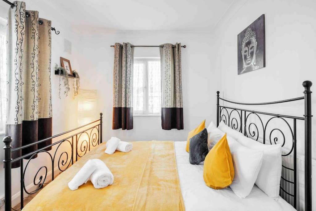 Duplex 3 Bedroom Flat Golders Leilighet London
