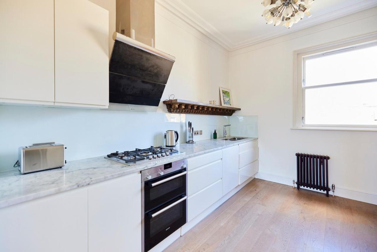The Walterton Sanctuary - Bright 3bdr Flat Londra