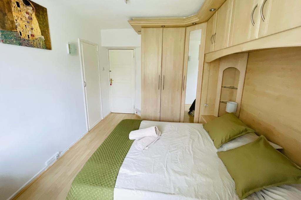 Cosy Flat Close To East Finchley Station Apartment *