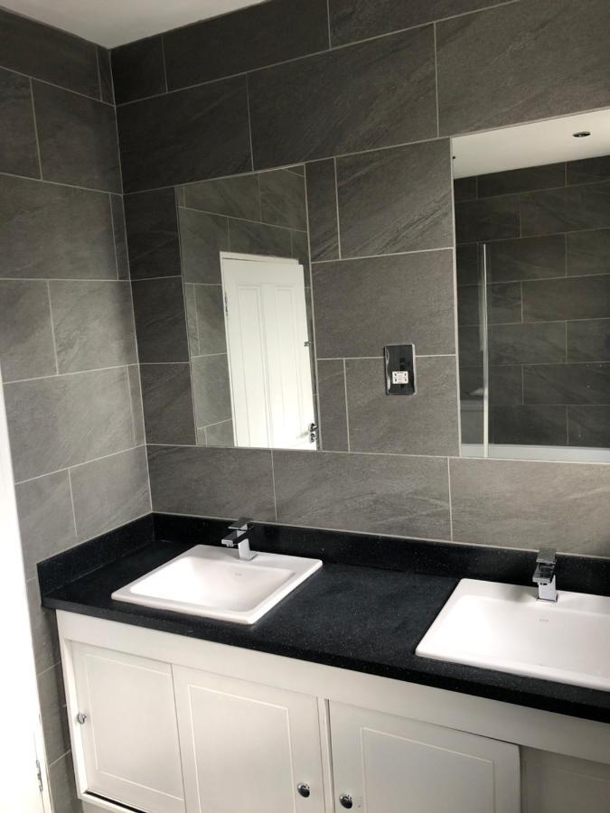 Great 4 Bedroom In Tooting Apartment