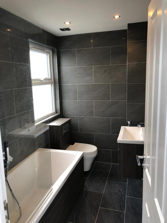 Great 4 Bedroom In Tooting * London