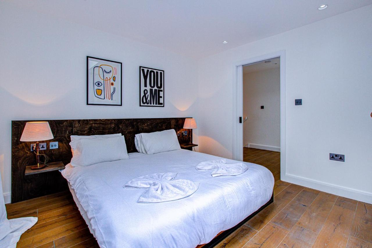 Beautiful 3-bedroom House Just Minutes From Queen's Park Tube Lejlighed London