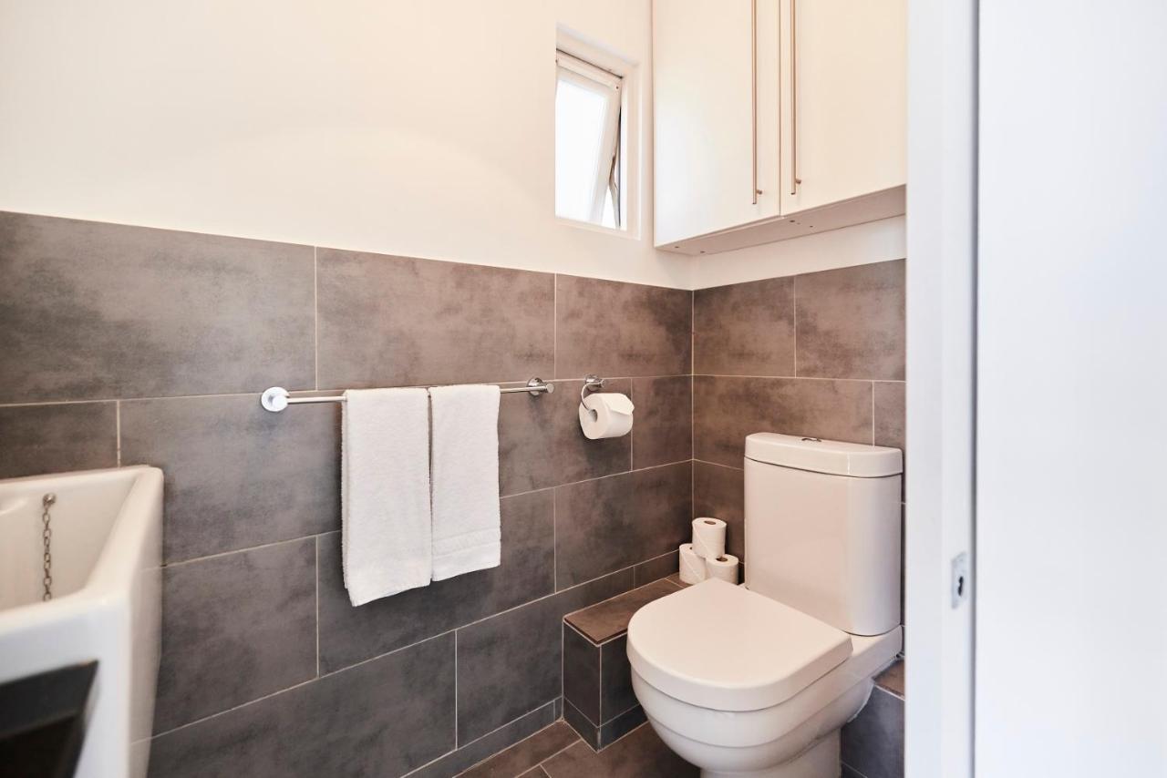 The Walterton Sanctuary - Bright 3bdr Flat * Londra