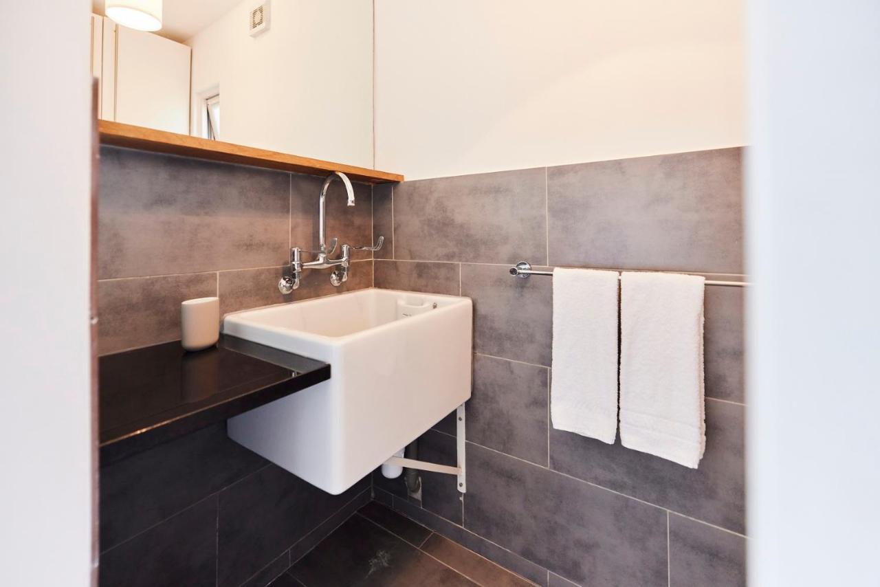 The Walterton Sanctuary - Bright 3bdr Flat * Londra