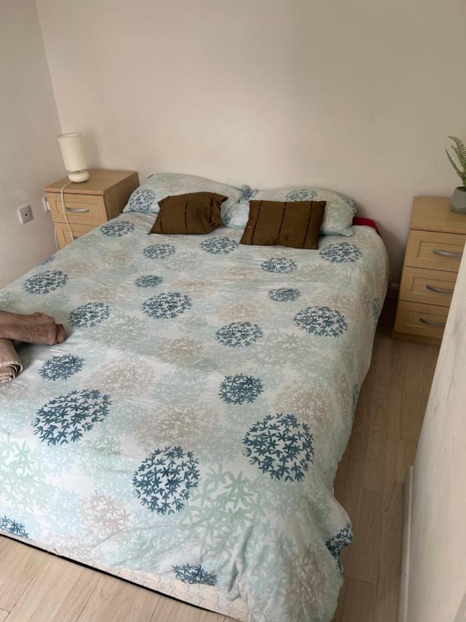 Renovated 4 Bed Flat In Islington *