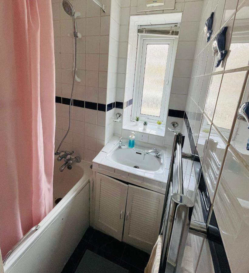 Cosy Flat Close To East Finchley Station Apartment London