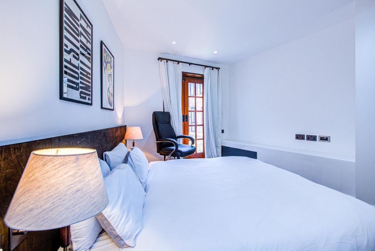 Beautiful 3-bedroom House Just Minutes From Queen's Park Tube Lejlighed *
