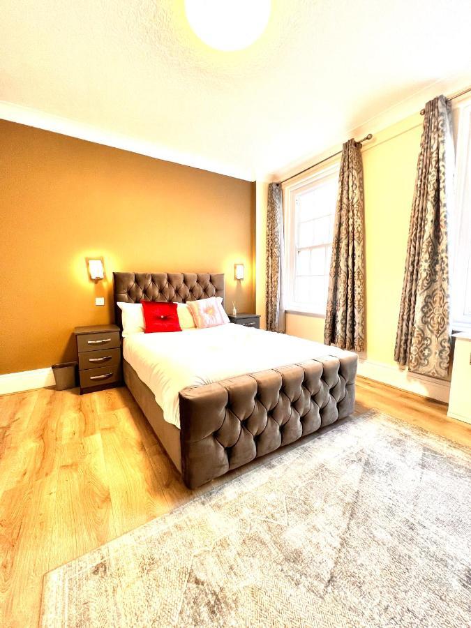 Stunning Marble Arch Apartment, 2-bedroom Londra