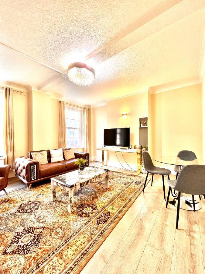 Stunning Marble Arch Apartment, 2-bedroom Londra