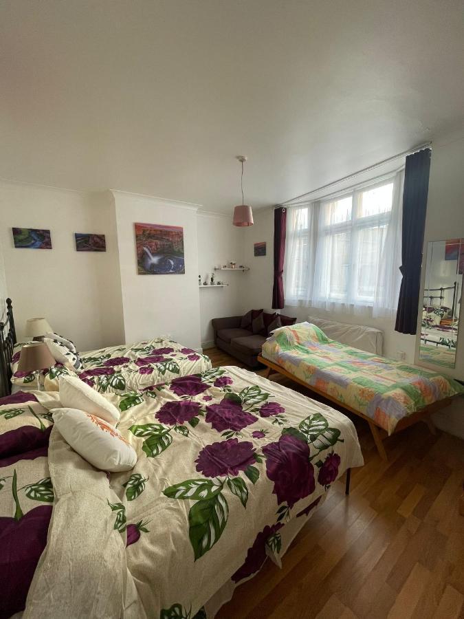 Near Tottenham Hotspur Stadium Guest house
