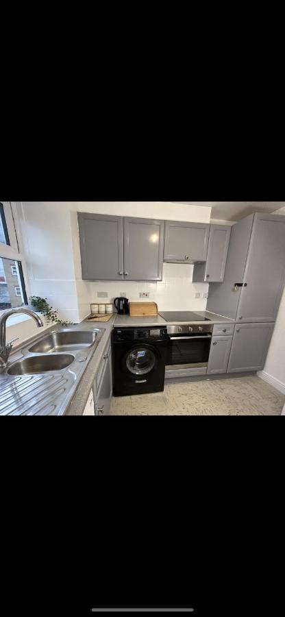 Real Lush Properties-1 Bed Greenwich Apartment, London, Sleeps 6 Leilighet London