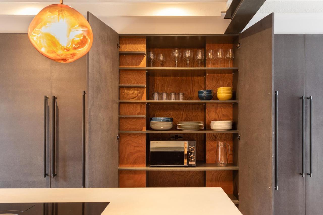 Stunning Townhouse With Large Roof Terrace Appartement Londen