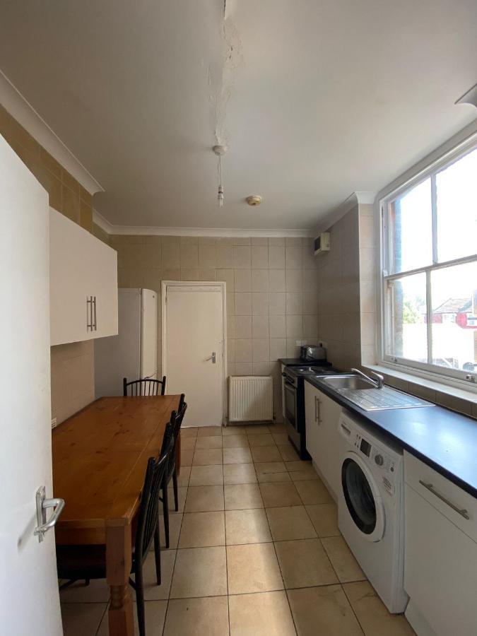 Near Tottenham Hotspur Stadium Guest house