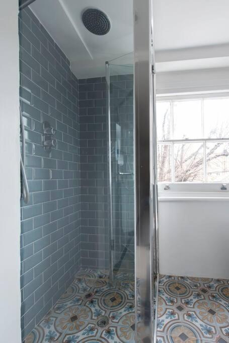 Appartement Chelsea Stunning Two Bedroom Townhouse With Airconditioning *