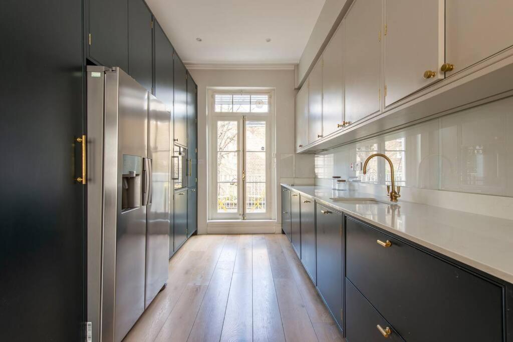 Chelsea Stunning Two Bedroom Townhouse With Airconditioning Appartement *