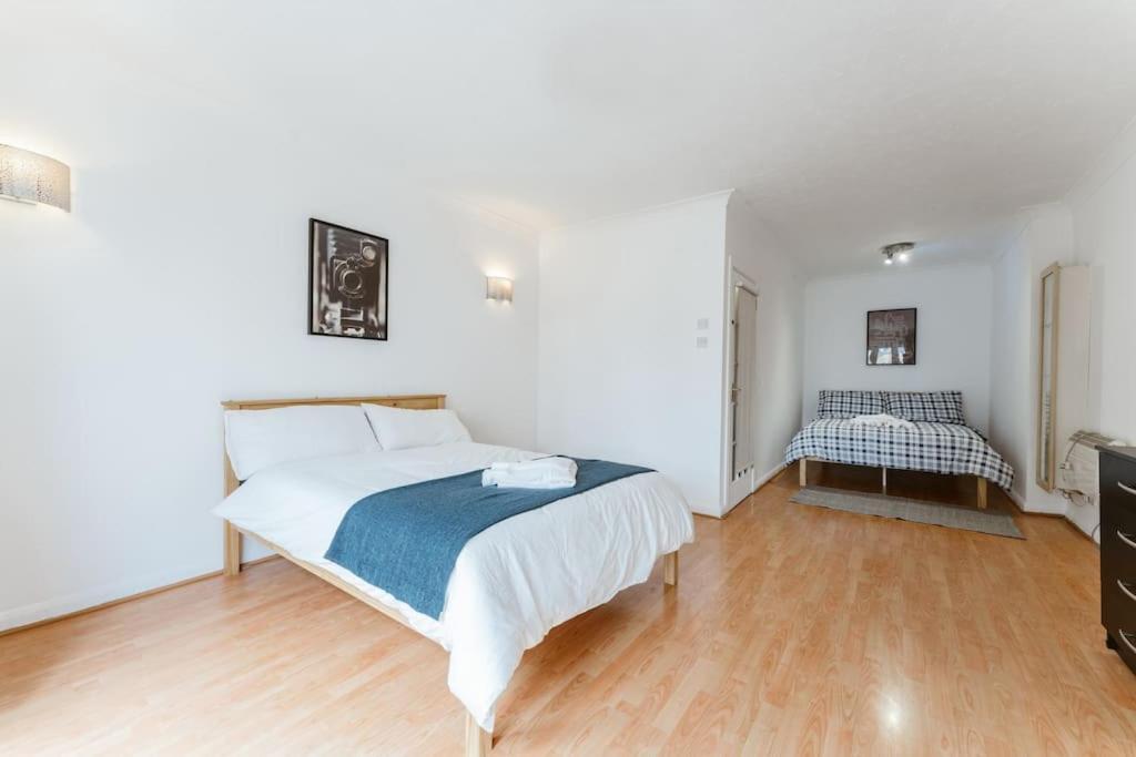 Leilighet Up To 4 People, In A Share House Next To Bridge *