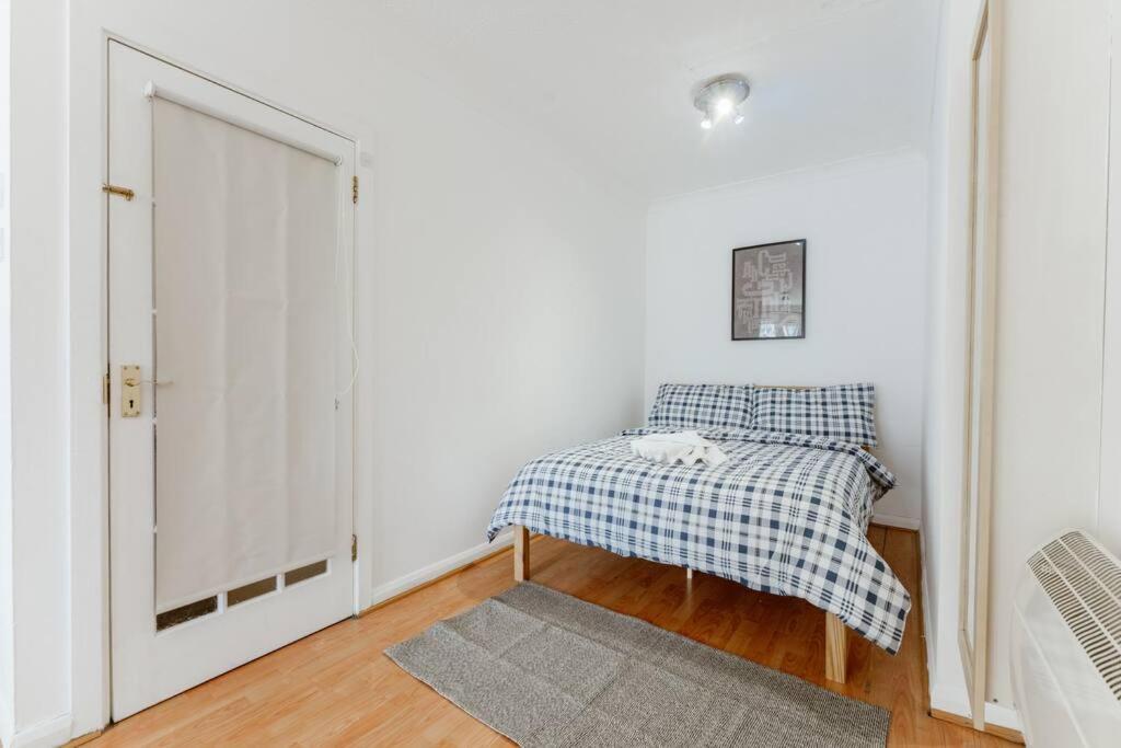 Leilighet Up To 4 People, In A Share House Next To Bridge *
