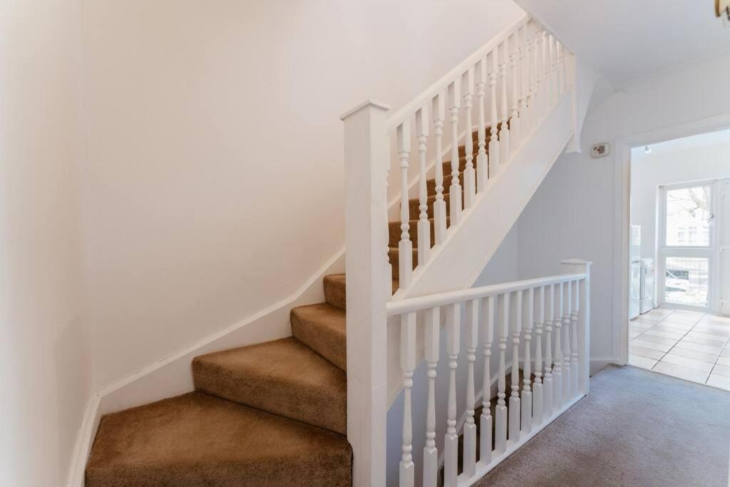 Leilighet Comfortable Double For Your Getaway London