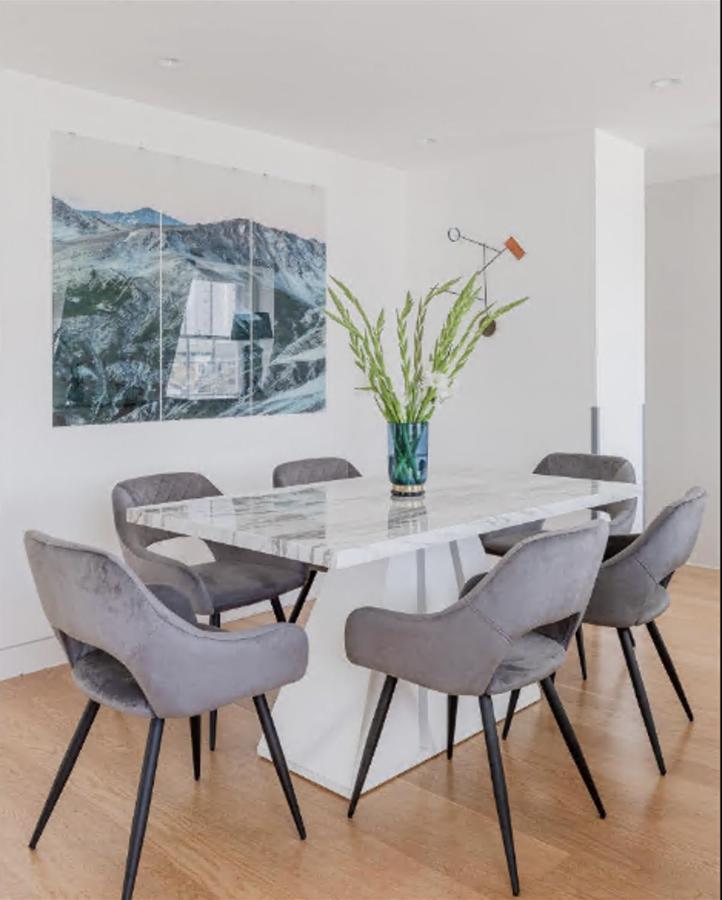 Stunning Covent Garden Dream True Super Quiet Alike Londen