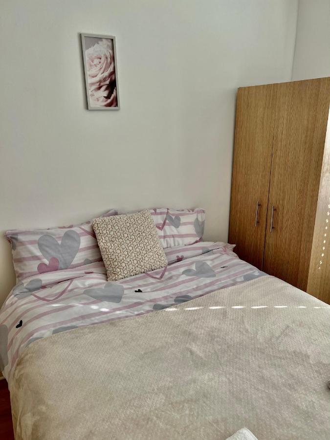 2 Bedroom Near Euston, King's Cross Apartment