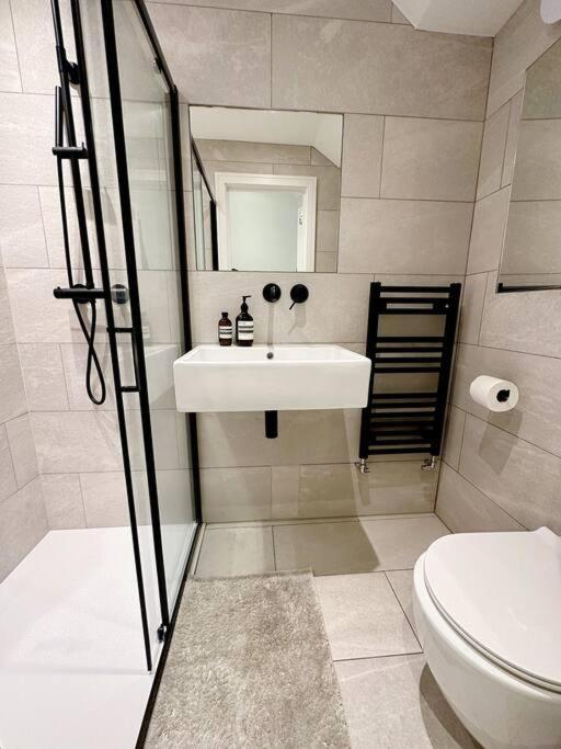 Londwell, Luxe And Leaves, Chelsea Flat With Private Garden Appartement *