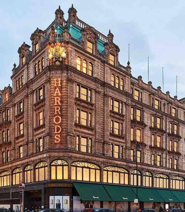 Ultra Luxury Penthouse, - Next To Chelsea