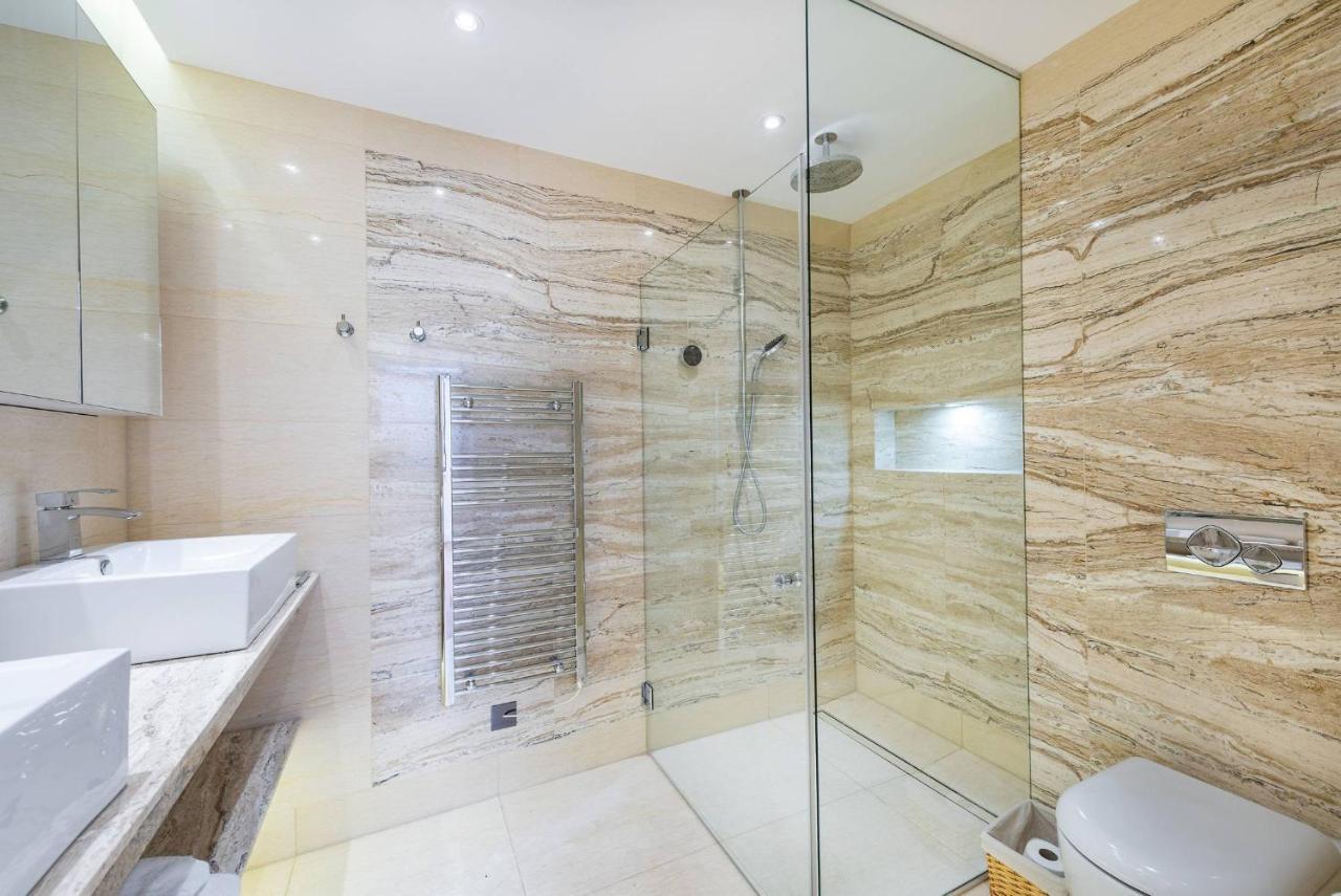 Ultra Luxury Penthouse, - Next To Chelsea Apartment London