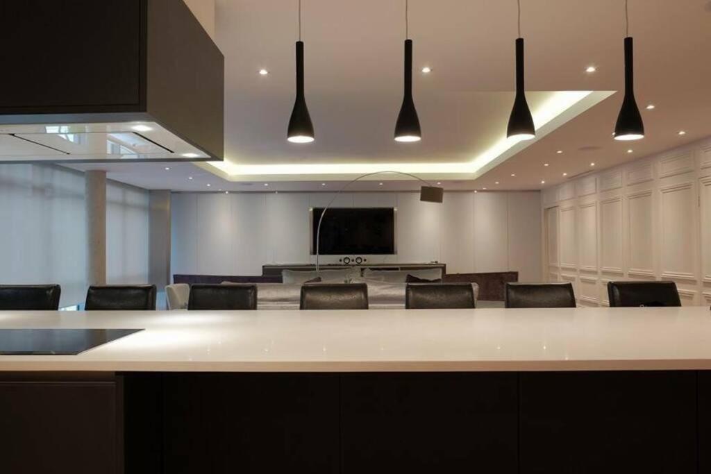 Ultra Luxury Penthouse, - Next To Chelsea Apartment