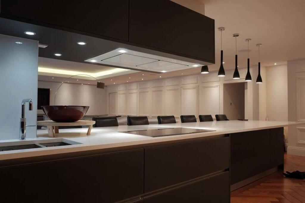 Ultra Luxury Penthouse, - Next To Chelsea *