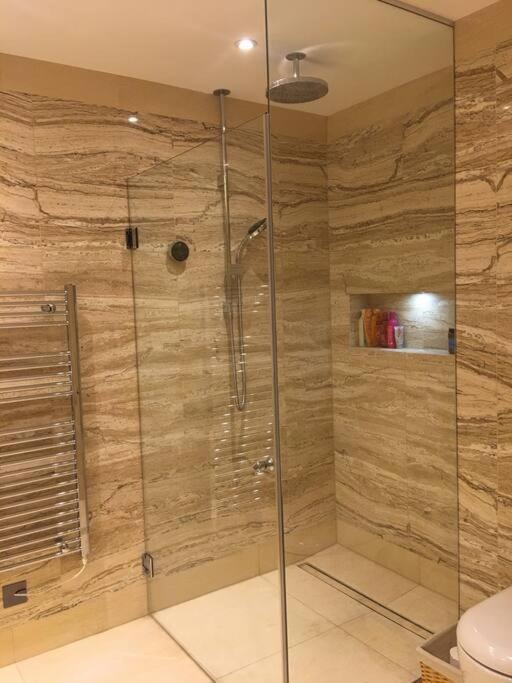 Ultra Luxury Penthouse, - Next To Chelsea Apartment London