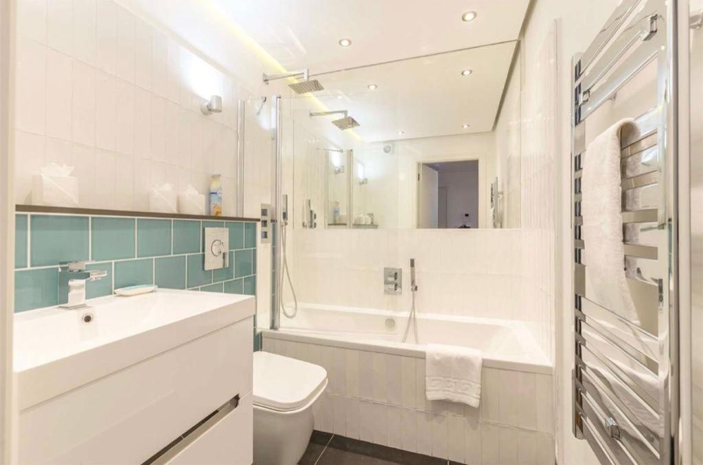 Flat 1 Bevenden Apartment *