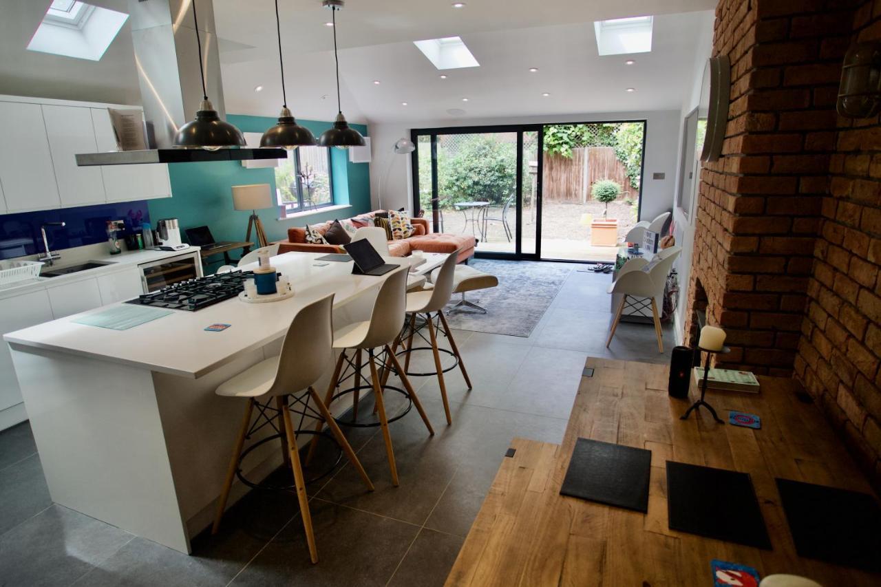 Stunning Nw2 Flat - Great Location! Apartment