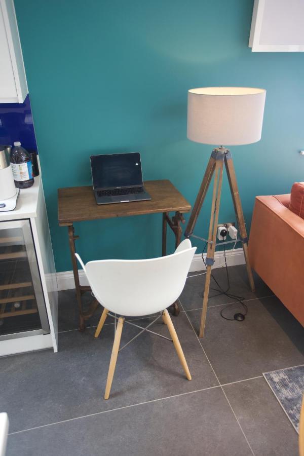 Apartment Stunning Nw2 Flat - Great Location! *