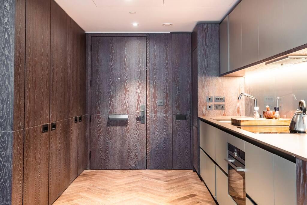 Lejlighed Luxury 2 Bedroom Flat London