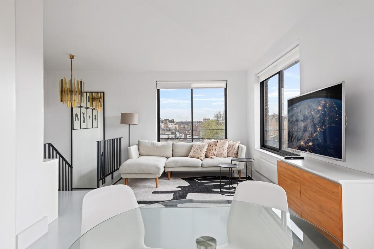Apartment Luxurious Harrods Penthouse With Stunning Views London