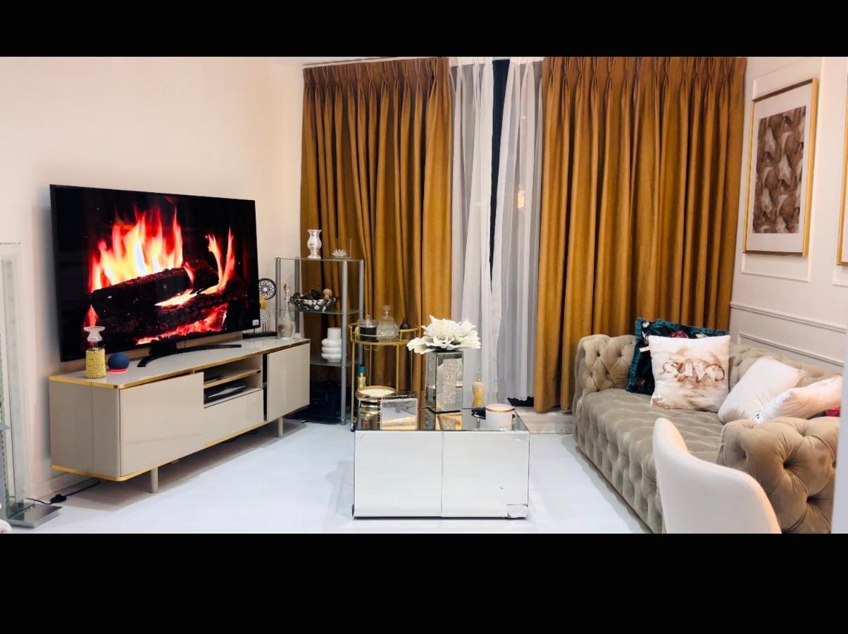 Spacious One Bedroom Ft In King's Cross Apartment