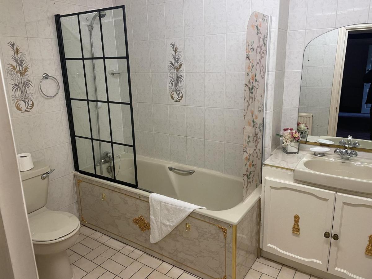 Apartment Large 3 Bed In Kensington Gardens